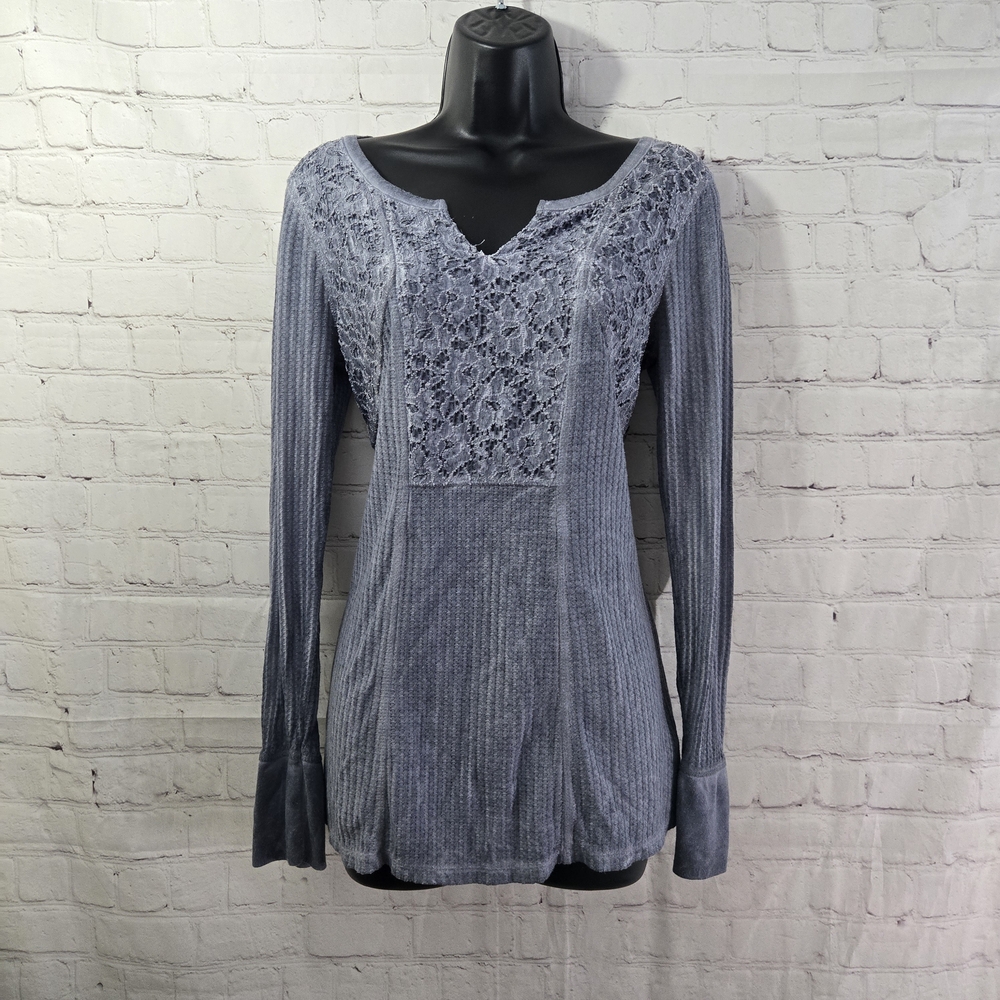 Live&LetLive Mix media waffle weave lace V Neck Gray Long‎ Sleeve M Boho Grunge